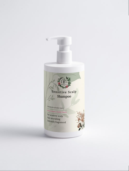 Gentle shampoo for sensitive scalp suitable for men and women, designed to cleanse without stripping moisture or causing irritation